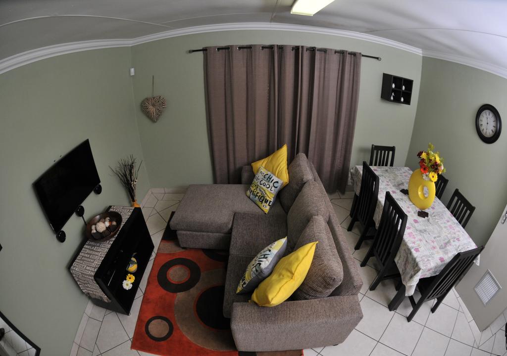 Summer Garden Guest House 베노니 외부 사진